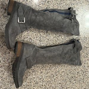 Steve Madden grey boots